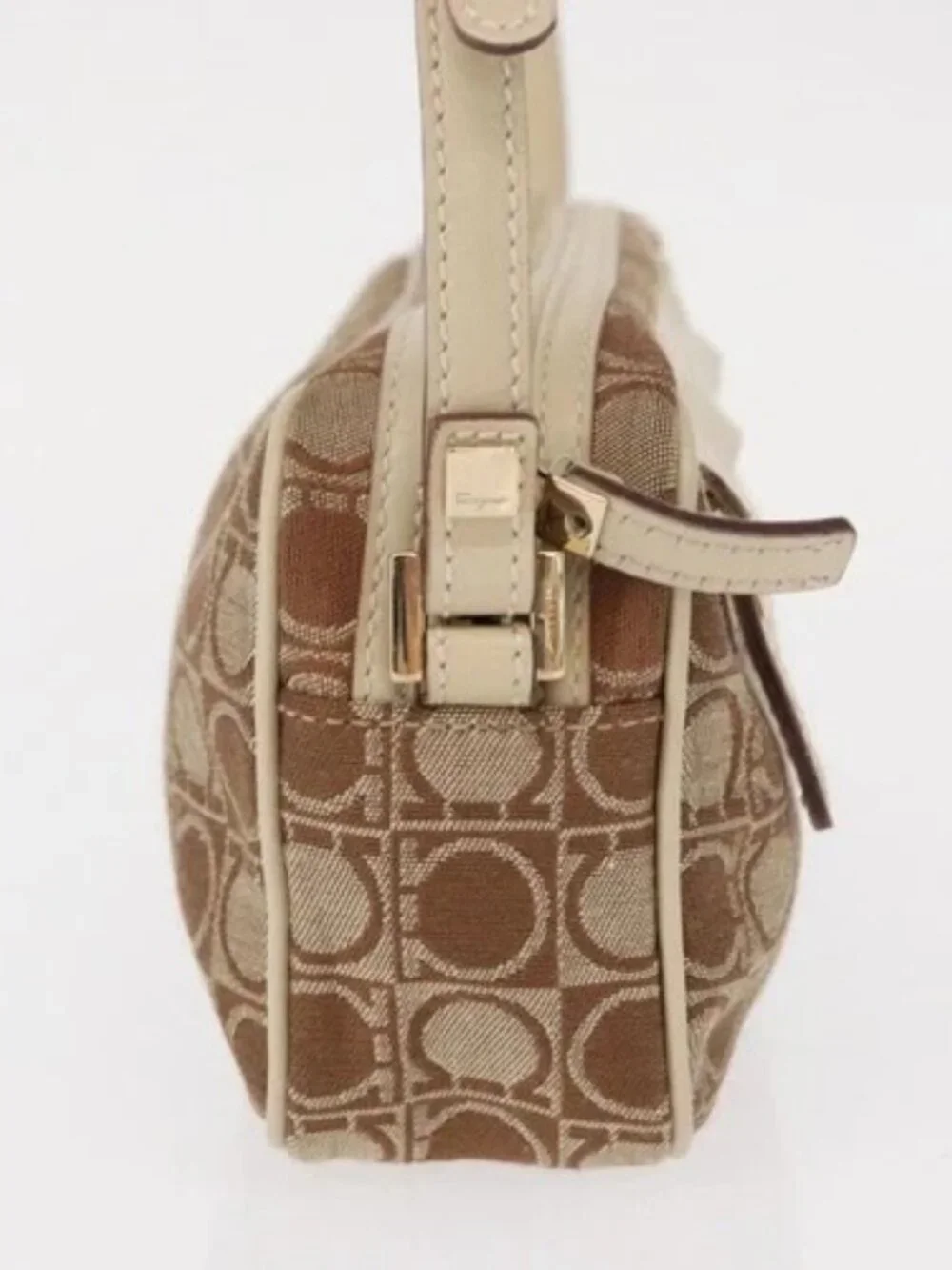 Salvatore Ferragamo Gancini Shoulder Bag Canvas Leather Beige Gold Auth BA7672